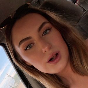 Meet your Posher, Jade